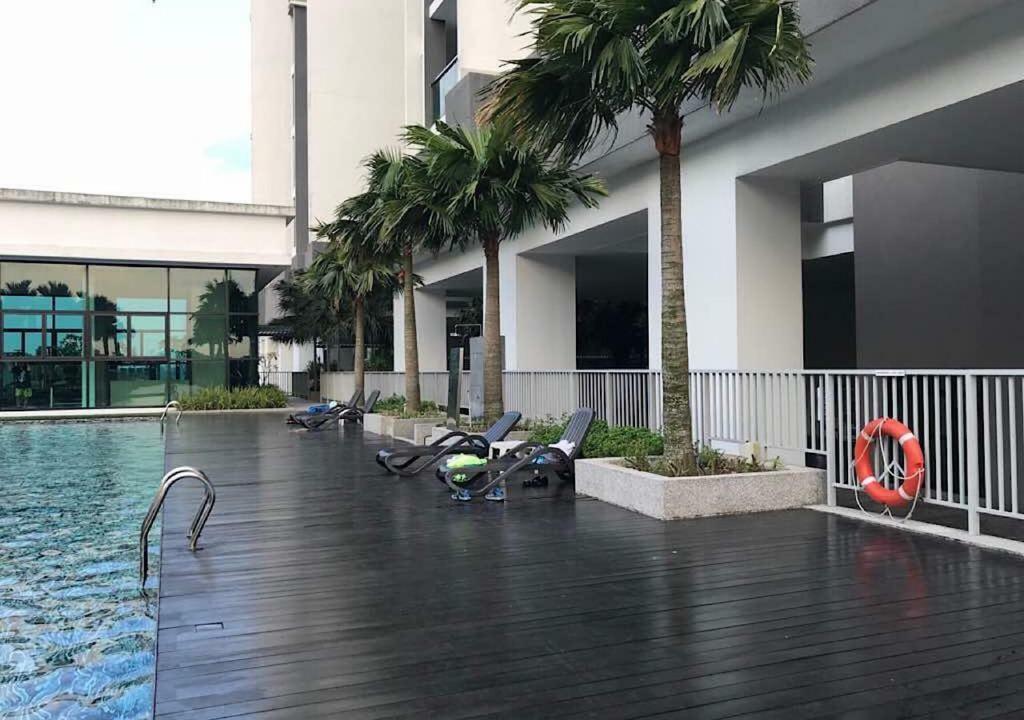 Skyloft Muslim Suite ジョホールバル エクステリア 写真